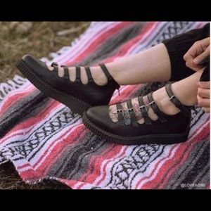 Vegan platform TUK creepers.